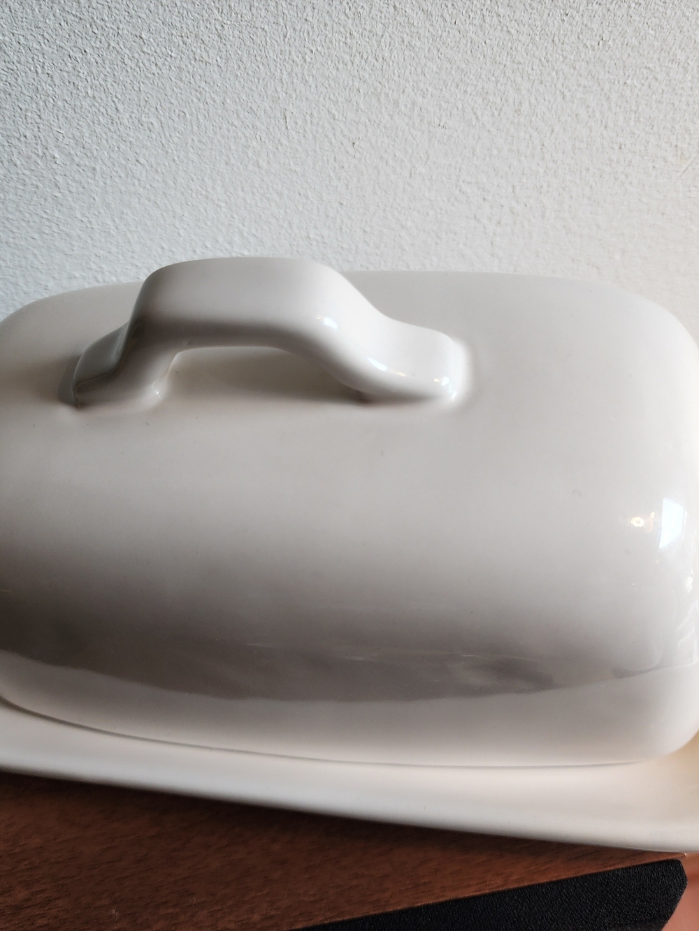 Rae Dunn Cream Ceramic "SOFTEN UP" Butter Dish - Picture 3 of 4